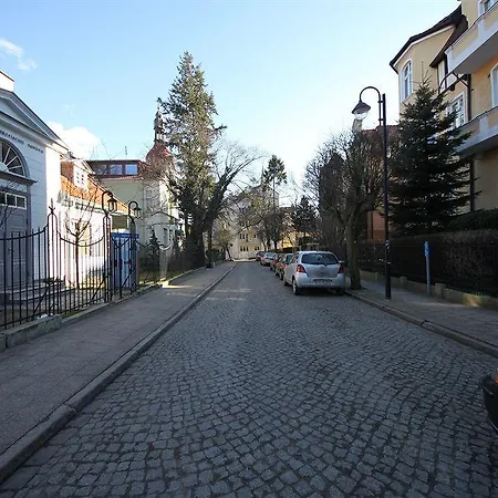 Apartment Nadmorski 4 *